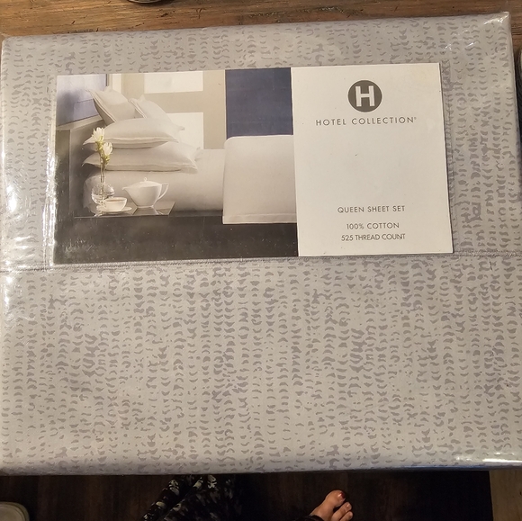 Hotel Queen Sheets